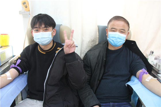 用熱血為冬日儲備一份溫暖 ——漢濱區(qū)委區(qū)政府組織開展冬季應(yīng)急獻血活動