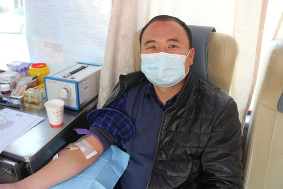 血液是生命的禮物——中國(guó)聯(lián)通安康市分公司、安康大數(shù)據(jù)運(yùn)營(yíng)有限公司聯(lián)合開(kāi)展冬季應(yīng)急獻(xiàn)血活動(dòng)