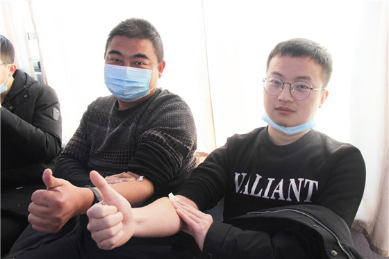 血液是生命的禮物——中國(guó)聯(lián)通安康市分公司、安康大數(shù)據(jù)運(yùn)營(yíng)有限公司聯(lián)合開(kāi)展冬季應(yīng)急獻(xiàn)血活動(dòng)