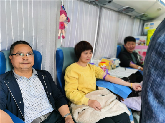 獻(xiàn)血傳真情，為黨旗添光彩 ——三元村春季無償獻(xiàn)血活動側(cè)記