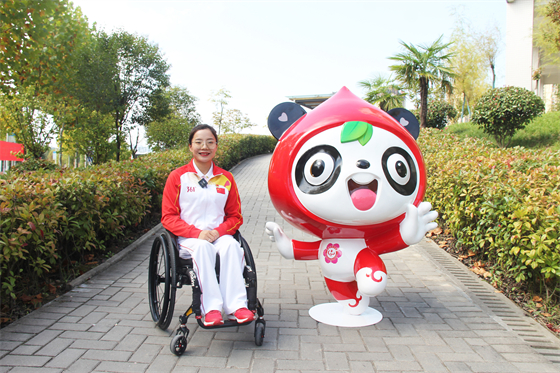 青春熱血匯聚點滴愛心 無私奉獻相約美麗校園