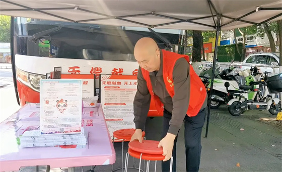 安康李軍，18年獻(xiàn)出“10”個(gè)自己……