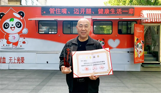 安康李軍，18年獻(xiàn)出“10”個(gè)自己……